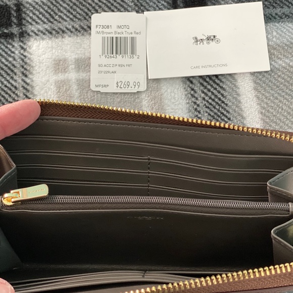 Authentic Coach Wallet with Logo and Cherry Accent - Picture 4 of 5